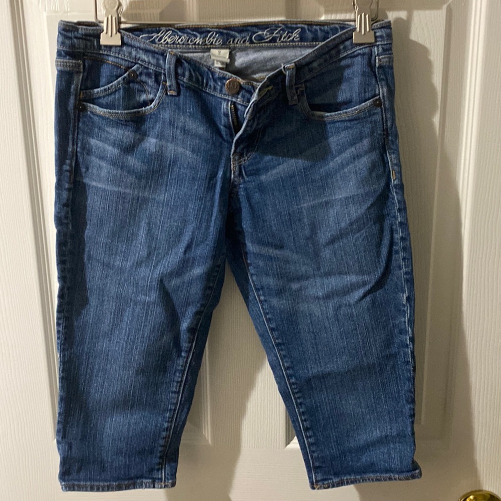 Abercrombie & Fitch women denim blue Bermuda shorts